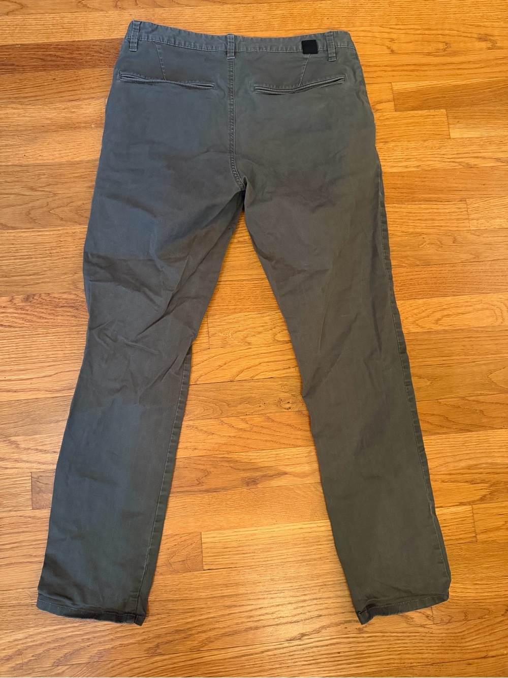 Vuori Men's Olive Green Chinos - Picture 2 of 3